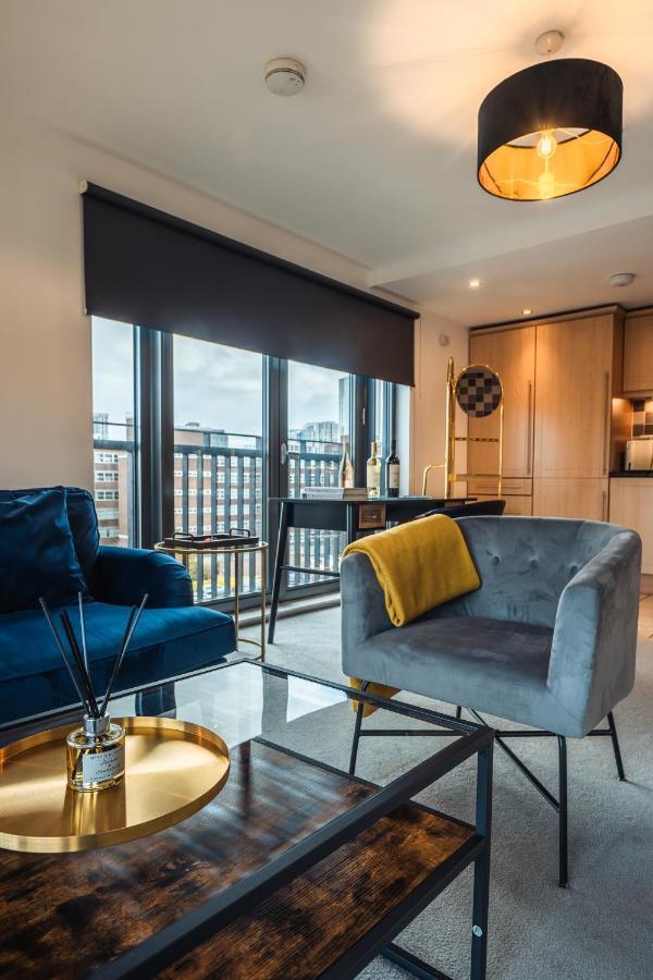 City View - A Stunning 2 Bed Apartment غلاسغو المظهر الخارجي الصورة