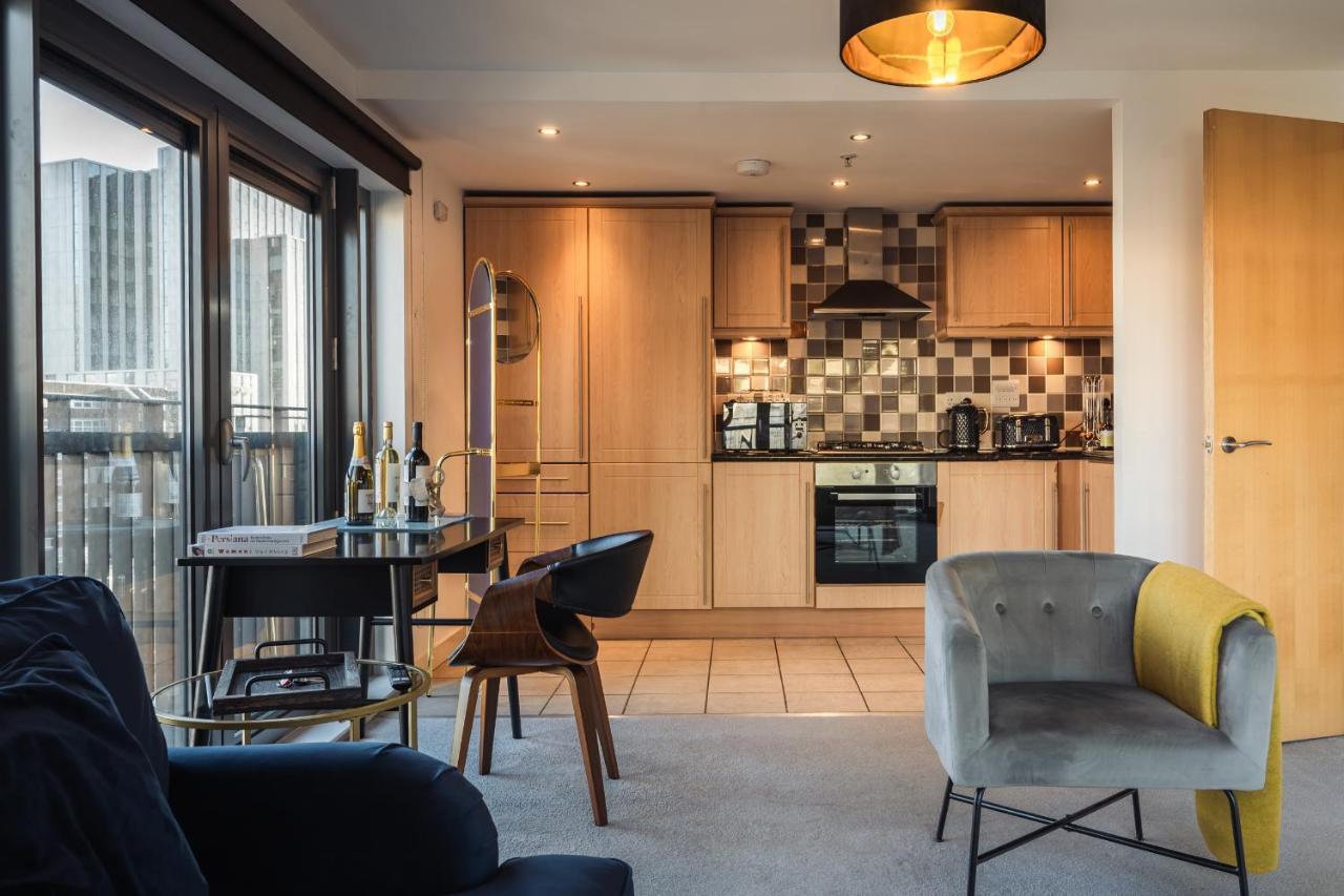 City View - A Stunning 2 Bed Apartment غلاسغو المظهر الخارجي الصورة